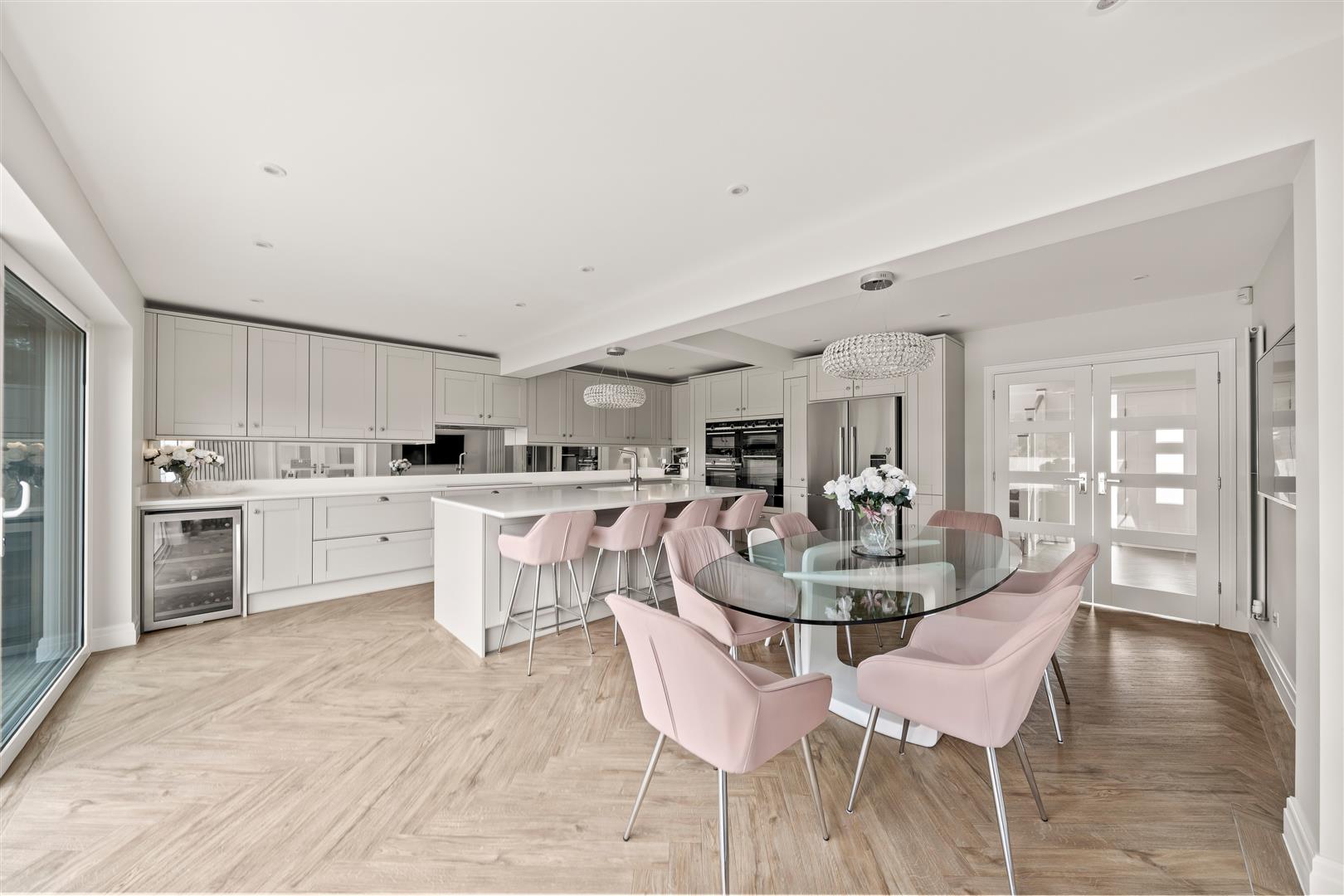 5 bed property in Godolphin Close, Sutton